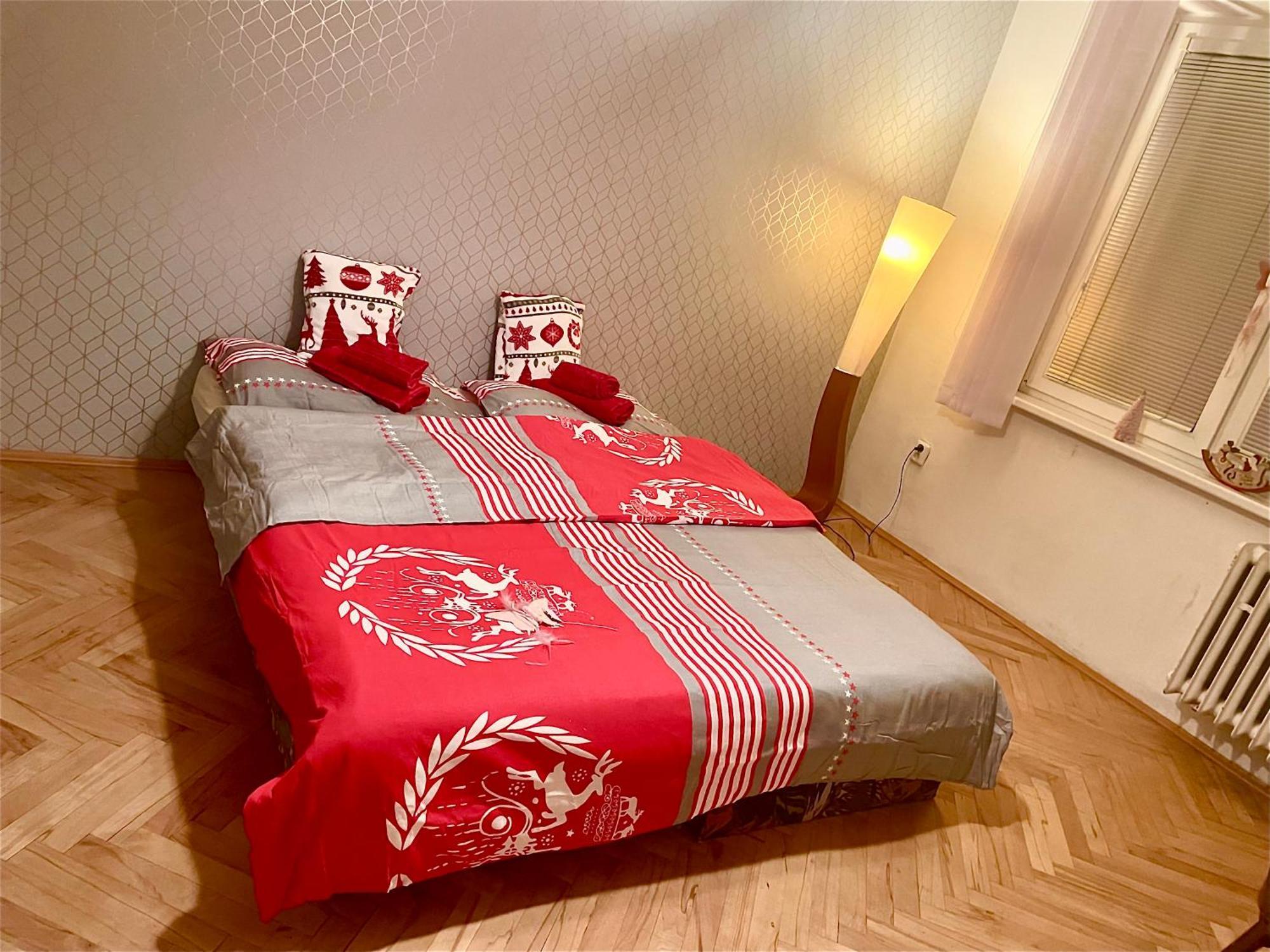 2,5 Izbovy Apartman V Ruzinove S Parkovanim Zdarma Pozsony Kültér fotó