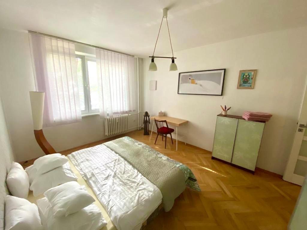 2,5 Izbovy Apartman V Ruzinove S Parkovanim Zdarma Pozsony Kültér fotó